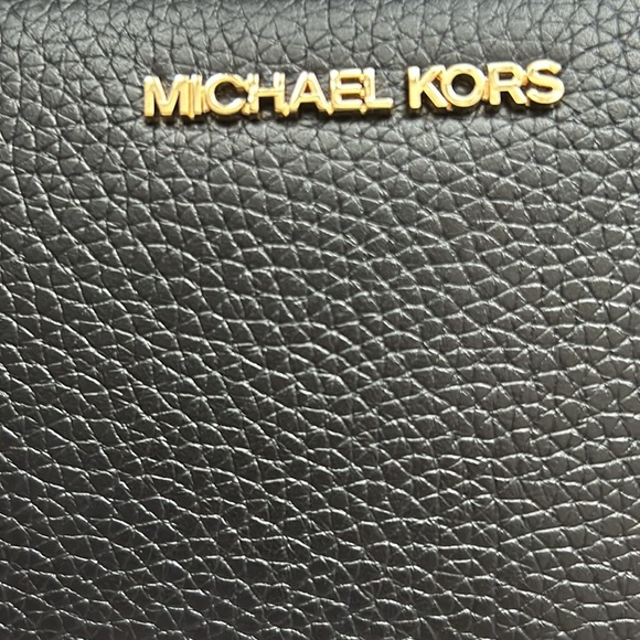 NWT MICHAEL KORS Black&Gold WristletWallet with Compartments100% Genuine Leather - Picture 4 of 17